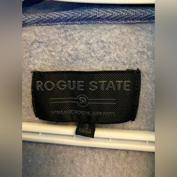 Blue sleeveless zip up hoodie - Picture 2 of 3